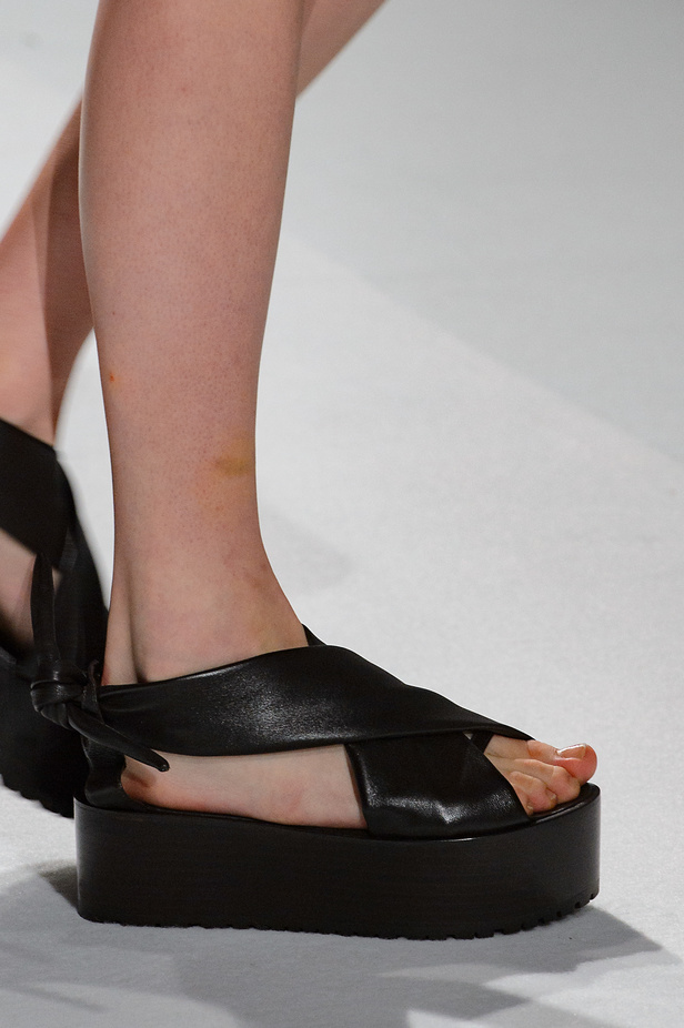 مجموعة Chalayan لربيع وصيف 2017