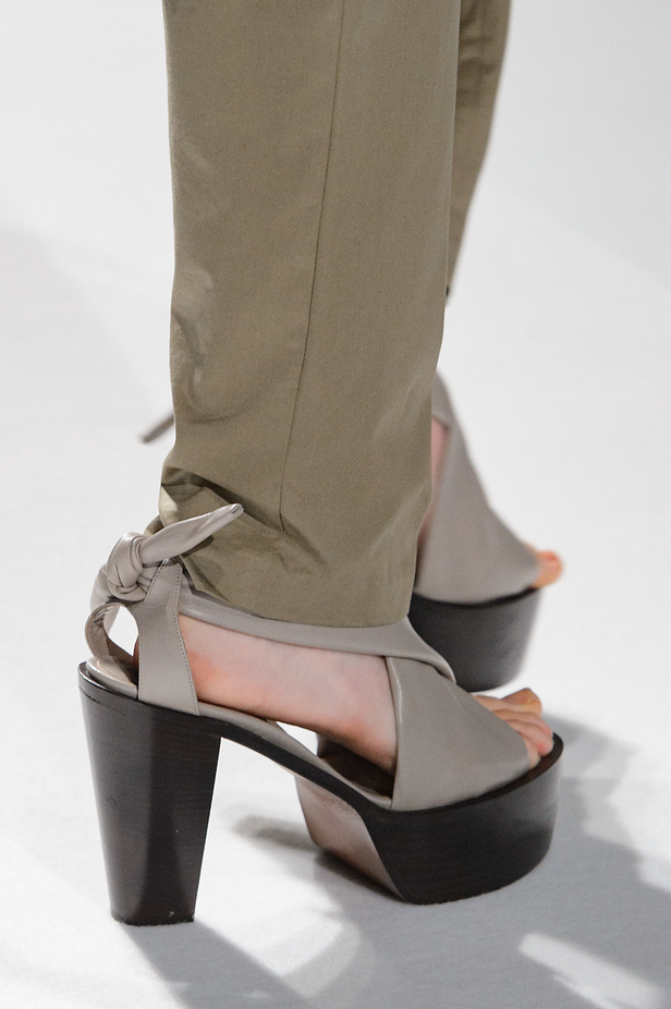 مجموعة Chalayan لربيع وصيف 2017