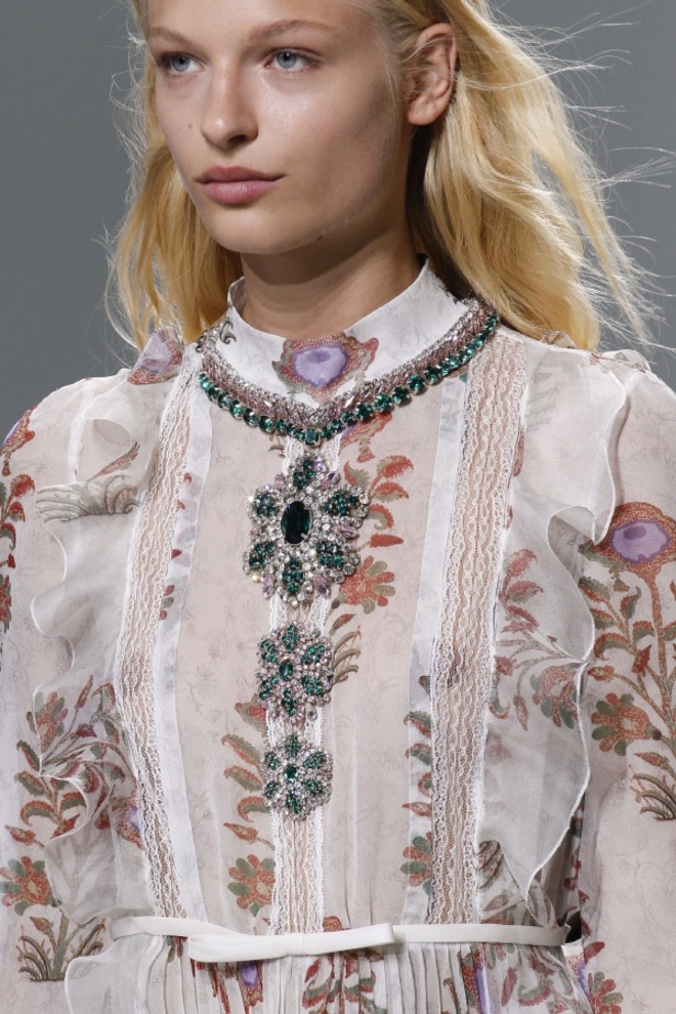 مجموعة Giambattista Valli لربيع وصيف ٢٠١٧ !