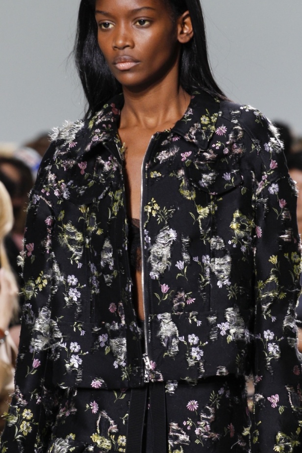 مجموعة Giambattista Valli لربيع وصيف ٢٠١٧ !