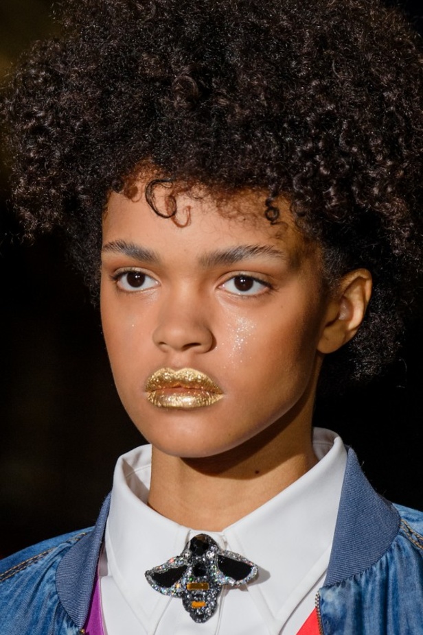 مجموعة Manish Arora لربيع وصيف 2017..