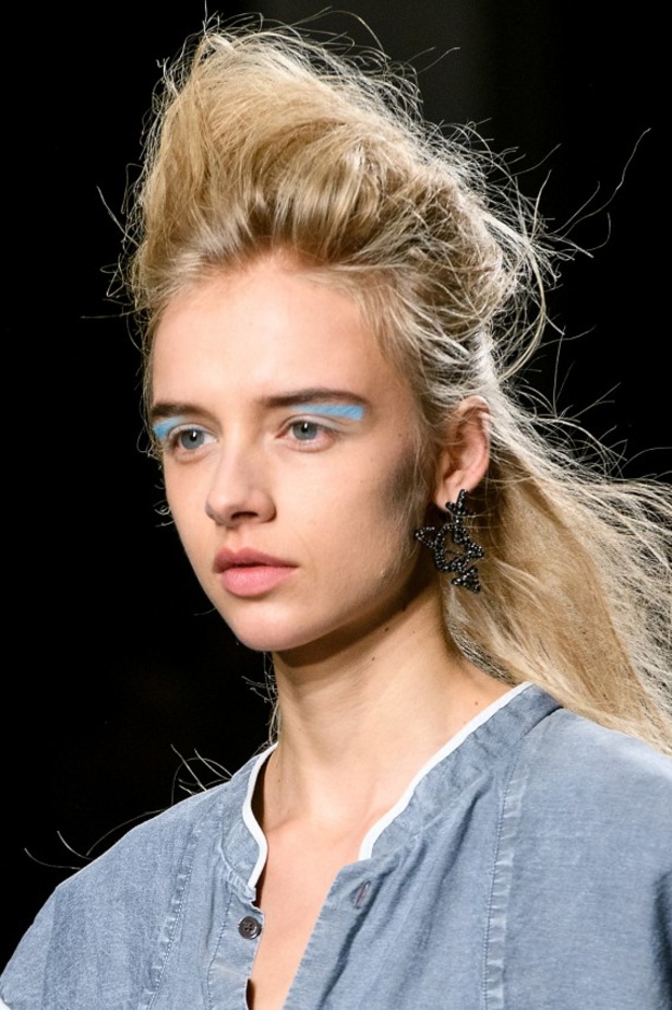 مجموعة “اندريا كرونثالر" لـ "فيفيان ويستوود” لموسم ربيع وصيف 2017