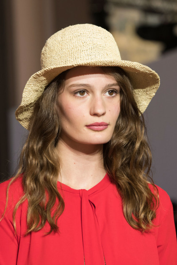 مجموعة AGNES B لموسم ربيع وصيف 2017