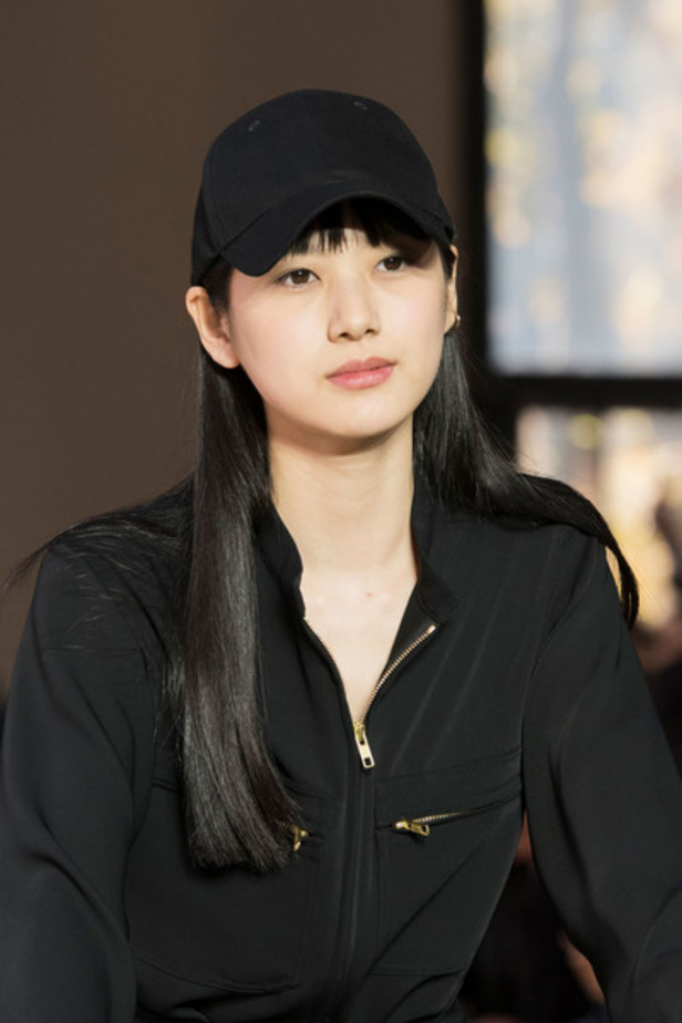 مجموعة AGNES B لموسم ربيع وصيف 2017