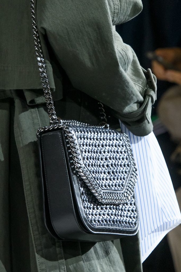 مجموعة “ستيلا ماكارتني” لموسم ربيع وصيف 2017