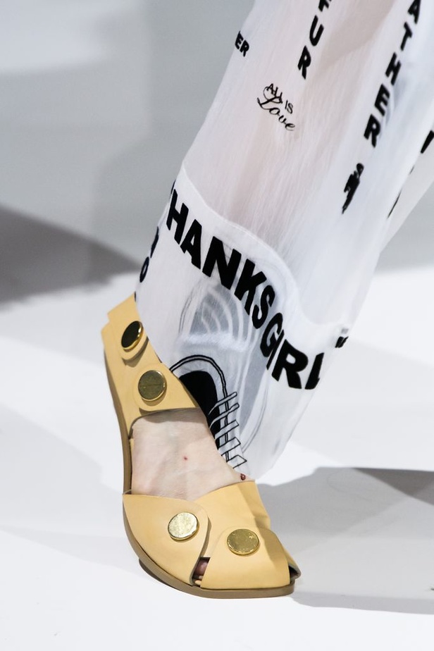 مجموعة “ستيلا ماكارتني” لموسم ربيع وصيف 2017