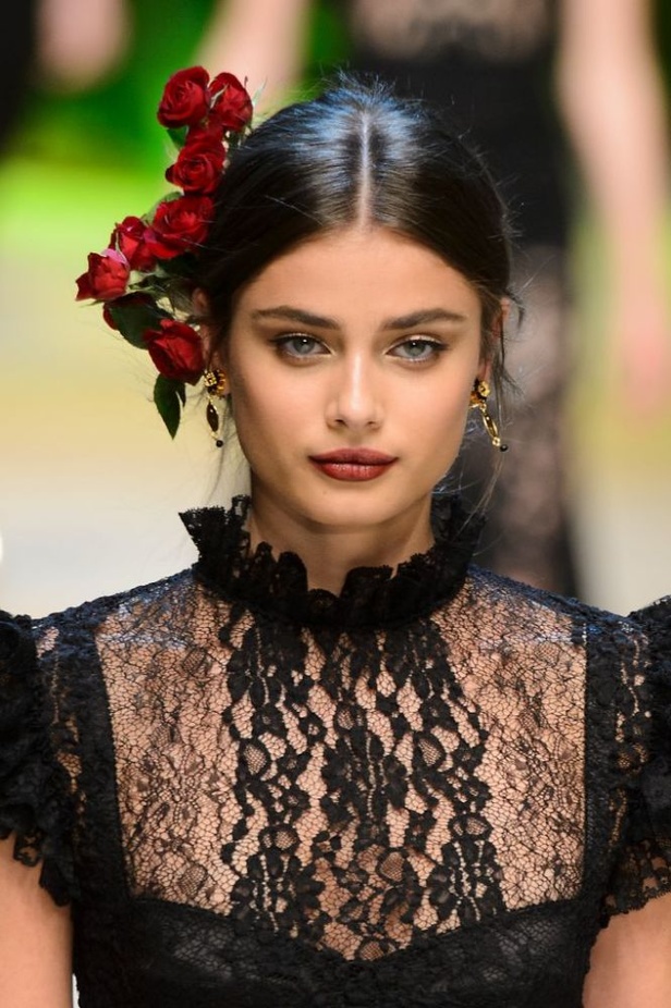 مجموعة Dolce & Gabbana  لربيع وصيف 2017