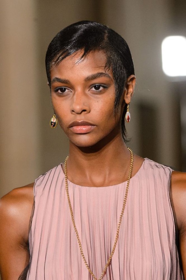 مجموعة Christopher Kane لربيع وصيف 2017