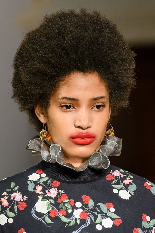 مجموعة Mother of Pearl  لربيع وصيف 2017