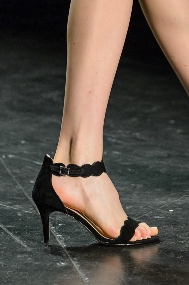 مجموعة Tadashi Shoji لربيع وصيف ٢٠١٧ !