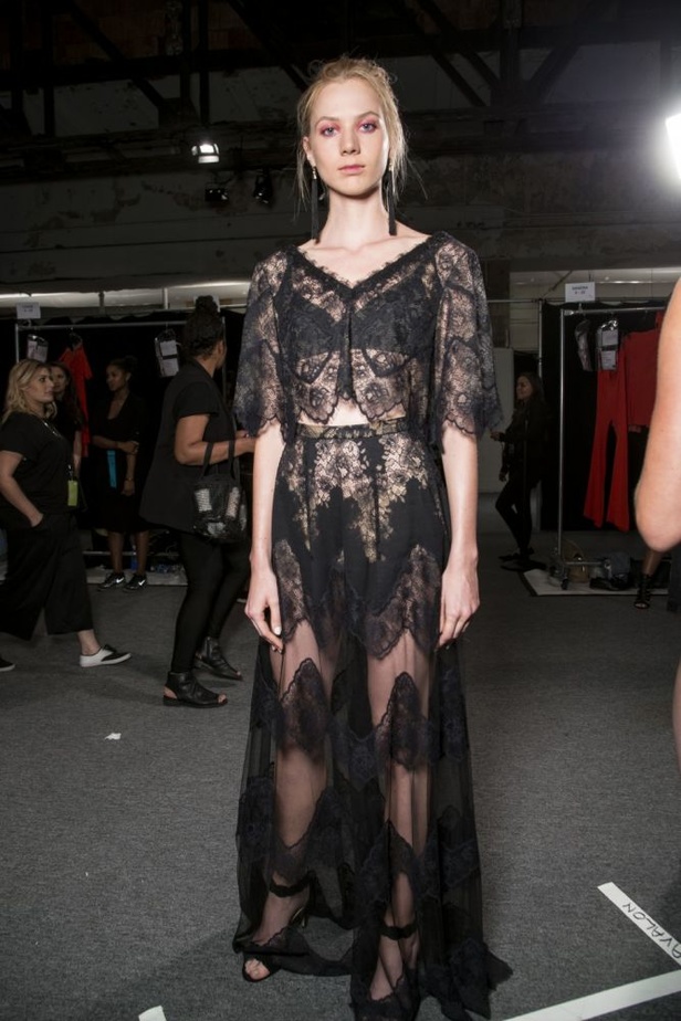 مجموعة Tadashi Shoji لربيع وصيف ٢٠١٧ !