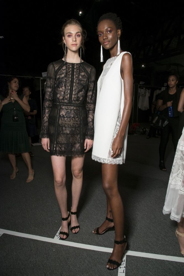 مجموعة Tadashi Shoji لربيع وصيف ٢٠١٧ !