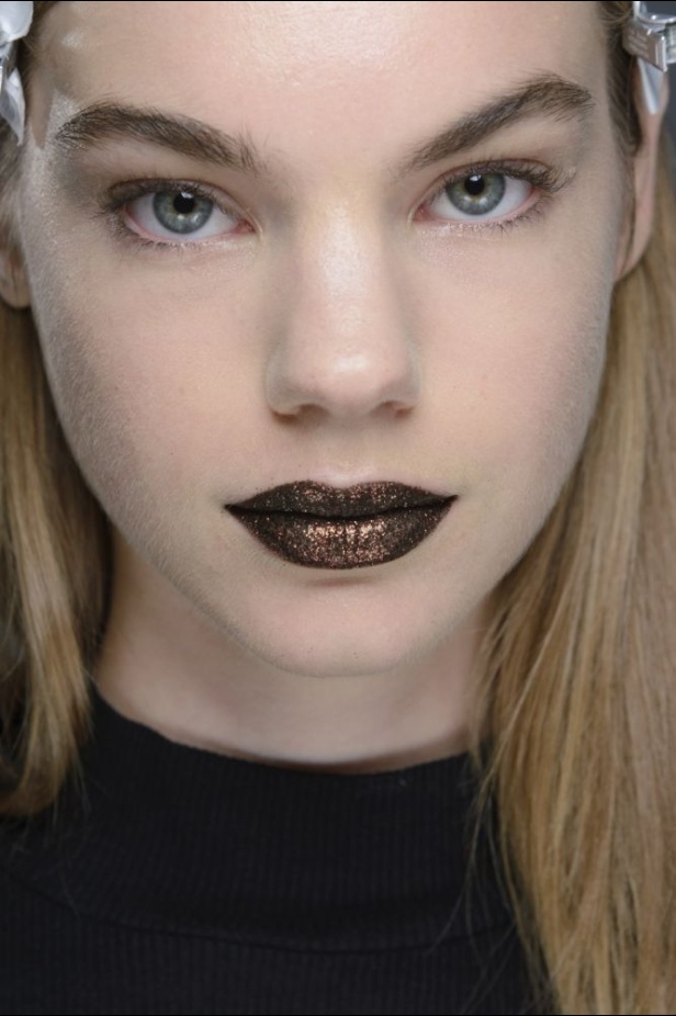 مجموعة DKNY لربيع وصيف 2017..