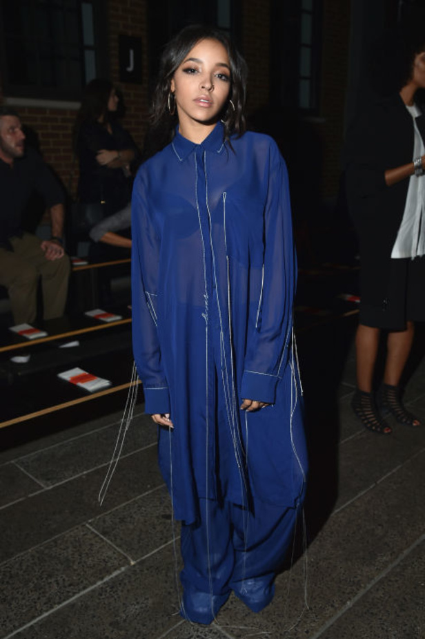 مجموعة DKNY لربيع وصيف 2017..