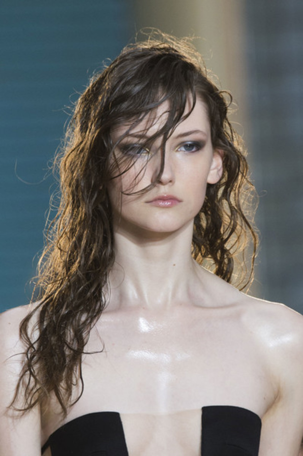 مجموعة جوليان ماكدونالد لموسم ربيع وصيف 2017