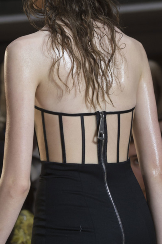 مجموعة جوليان ماكدونالد لموسم ربيع وصيف 2017