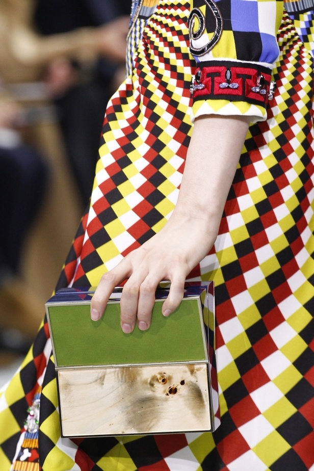 مجموعة Mary Katrantzou  لربيع وصيف 2017