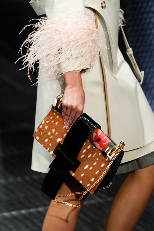 مجموعة Prada  لربيع وصيف 2017