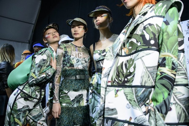 عرض أزياء "ماكس مارا" لموسم ربيع وصيف 2017