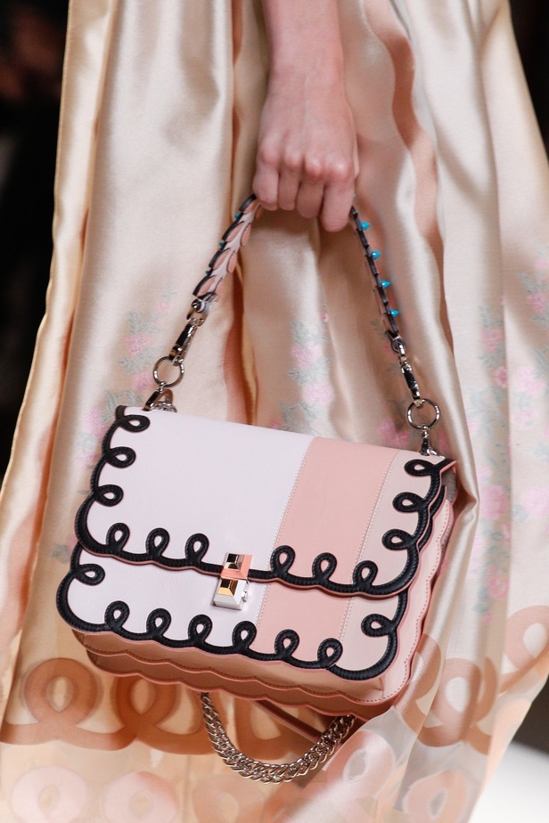 مجموعة فندي لموسم ربيع وصيف 2017