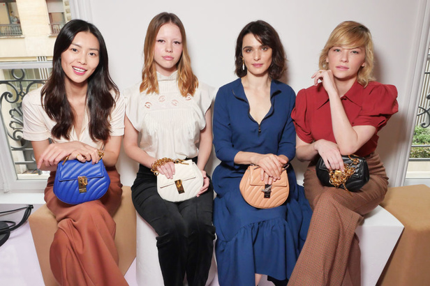 عرض كلوي لربيع وصيف 2018 في اسبوع الموضة بباريس