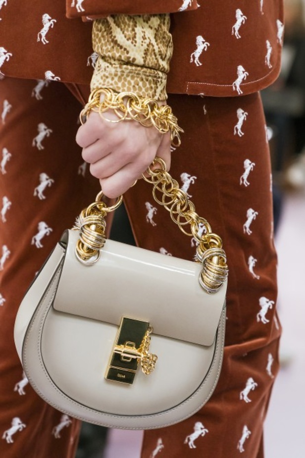 عرض كلوي لربيع وصيف 2018 في اسبوع الموضة بباريس