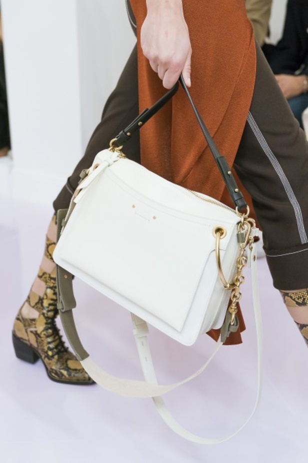 عرض كلوي لربيع وصيف 2018 في اسبوع الموضة بباريس