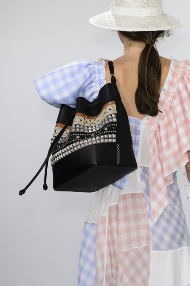 مجموعة Loewe لربيع وصيف 2018