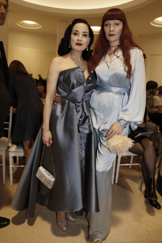 ازياء من عرض أليكسيس مابيل باسبوع الموضة في باريس