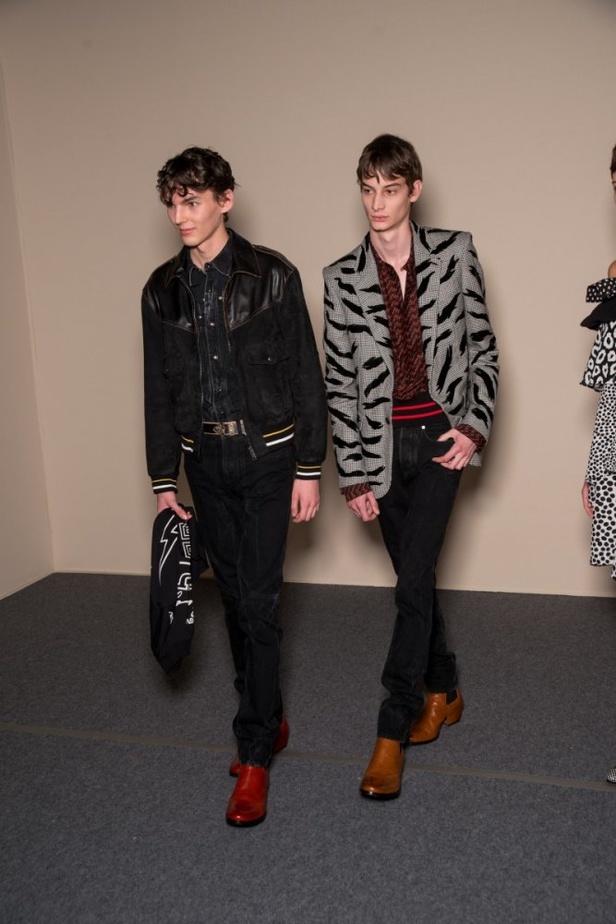 الكلاسيكية في مجموعة Givenchy لربيع وصيف 2018 في باريس