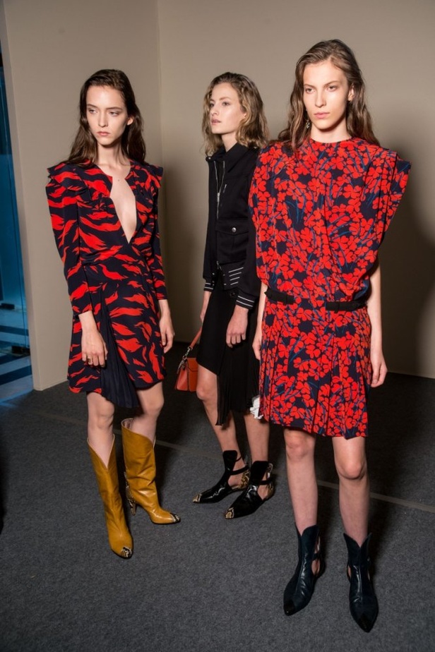 الكلاسيكية في مجموعة Givenchy لربيع وصيف 2018 في باريس