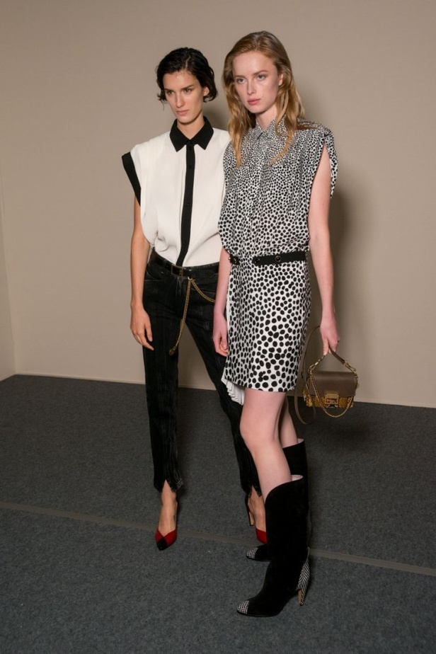 الكلاسيكية في مجموعة Givenchy لربيع وصيف 2018 في باريس