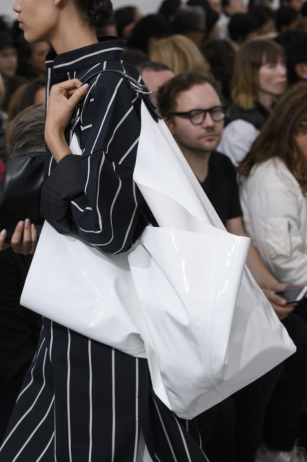 مجموعة Celine للأزياء الجاهزة لربيع وصيف 2018 !