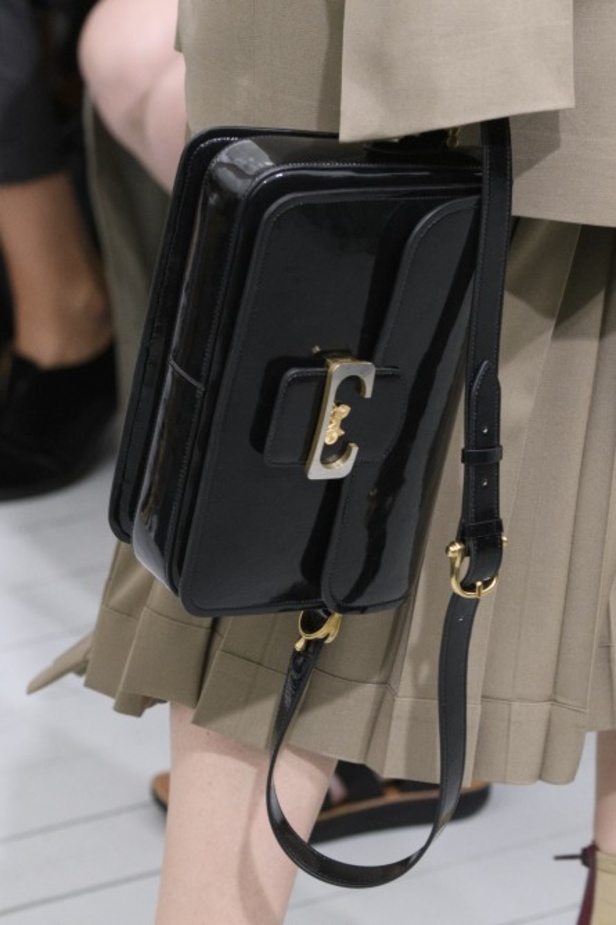 مجموعة Celine للأزياء الجاهزة لربيع وصيف 2018 !