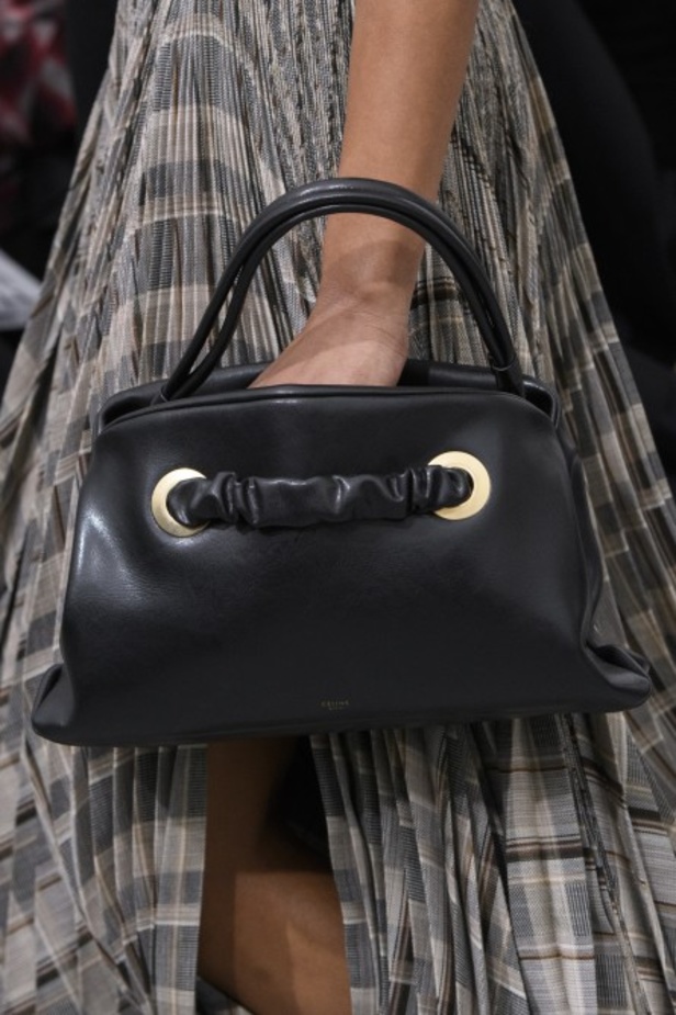 مجموعة Celine للأزياء الجاهزة لربيع وصيف 2018 !