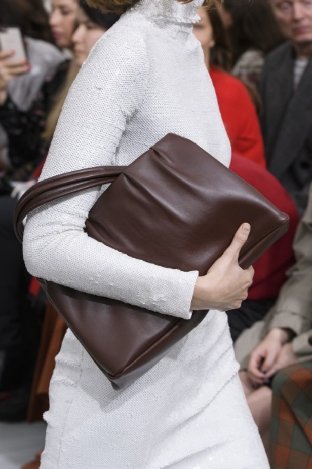 مجموعة Celine للأزياء الجاهزة لربيع وصيف 2018 !