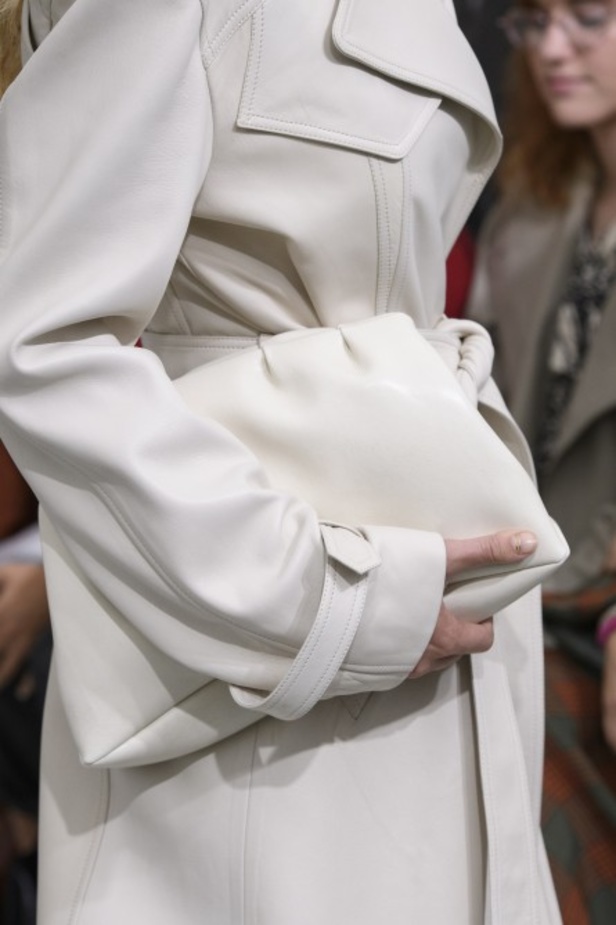 مجموعة Celine للأزياء الجاهزة لربيع وصيف 2018 !