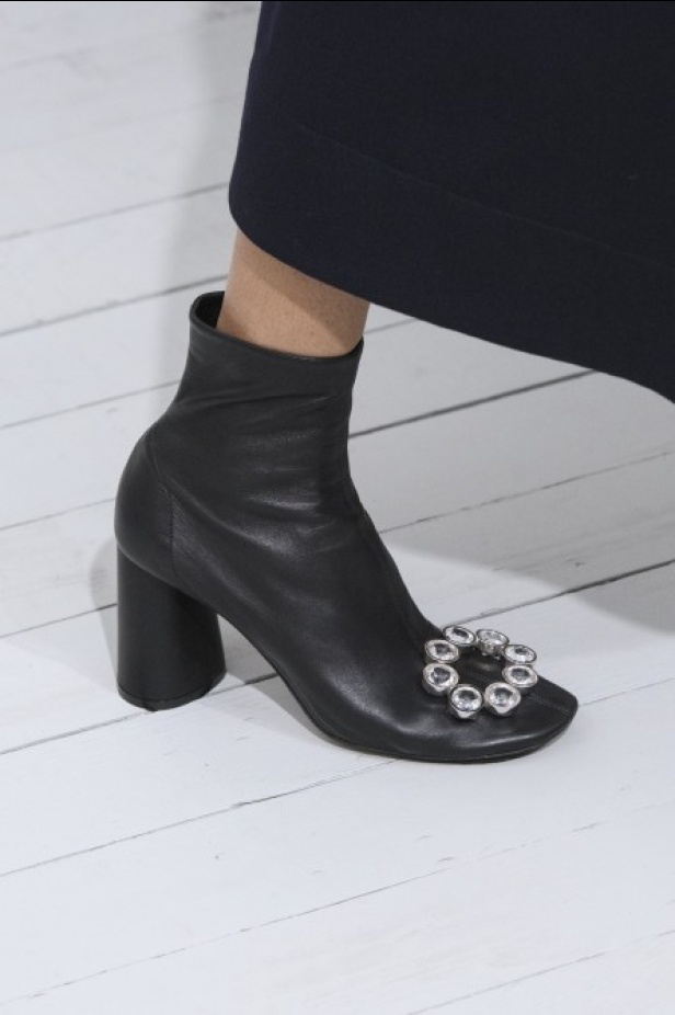 مجموعة Celine للأزياء الجاهزة لربيع وصيف 2018 !