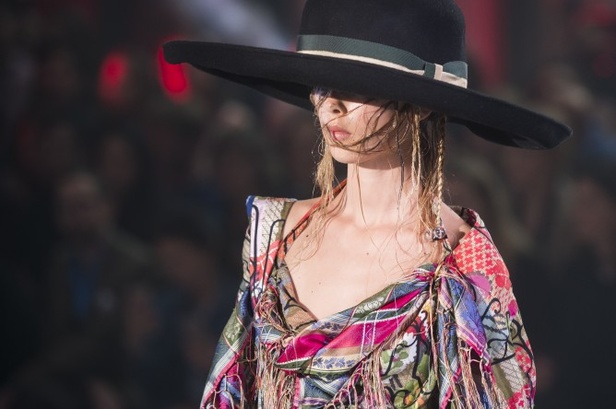 مجموعة Andreas Kronthaler for Vivienne Westwood لربيع وصيف ٢٠١٨!