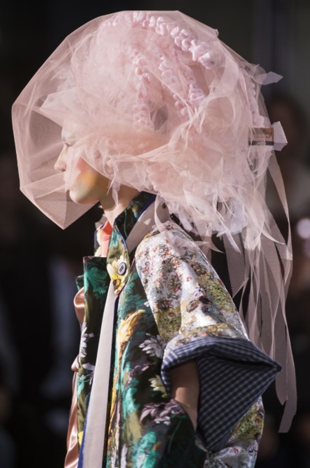 مجموعة Andreas Kronthaler for Vivienne Westwood لربيع وصيف ٢٠١٨!