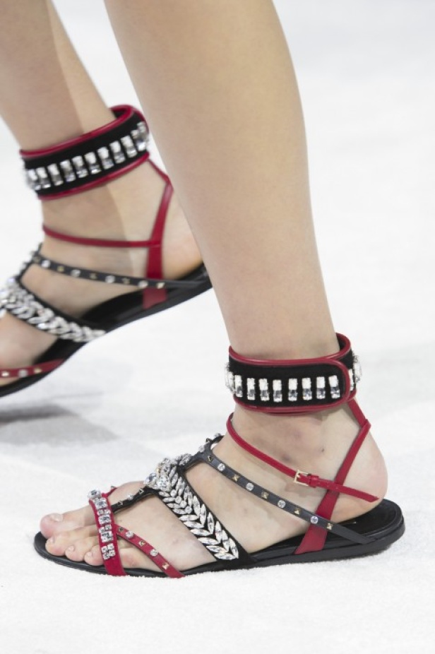 مجموعة فالنتينو لربيع و صيف 2018