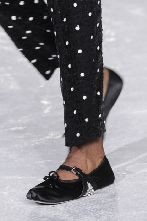 مجموعة Giambattista Valli لربيع وصيف 2018