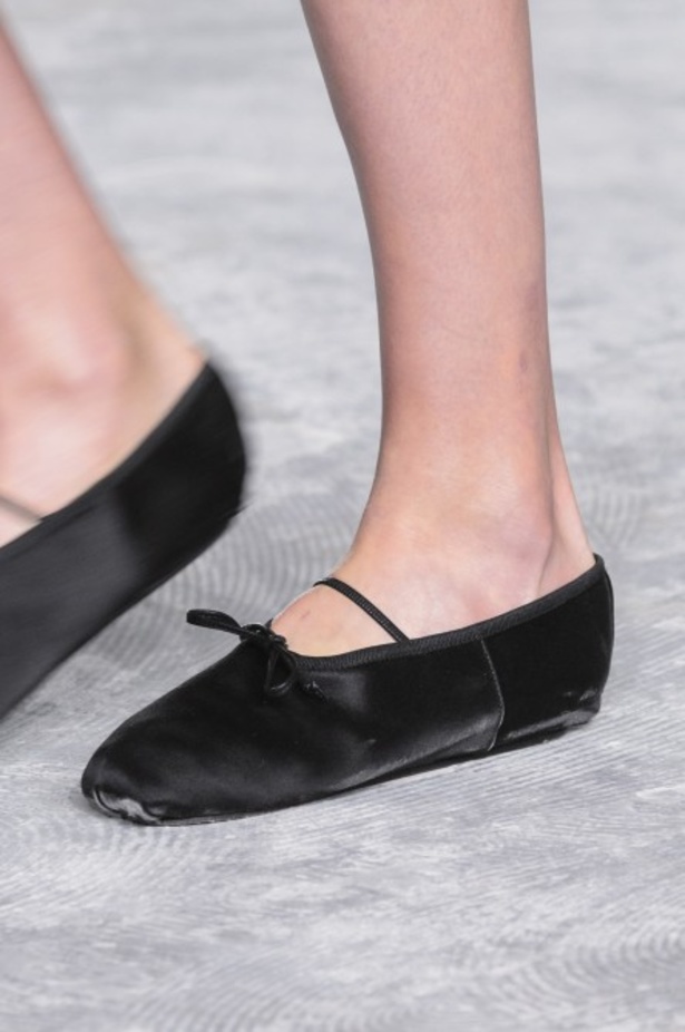 مجموعة Giambattista Valli لربيع وصيف 2018