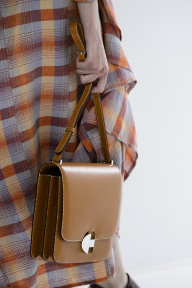 مجموعة Hermes للأزياء الجاهزة لربيع وصيف 2018 !