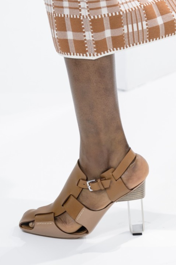 مجموعة Hermes للأزياء الجاهزة لربيع وصيف 2018 !