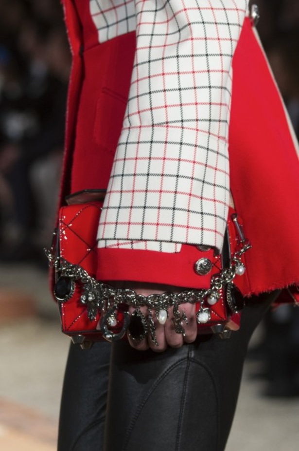 مجموعة ألكسندر ماكوين لربيع و صيف 2018