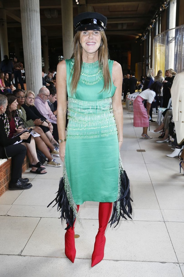 ابتكار وإبداع ضمن مجموعة ميو ميو لموسم ربيع وصيف 2018