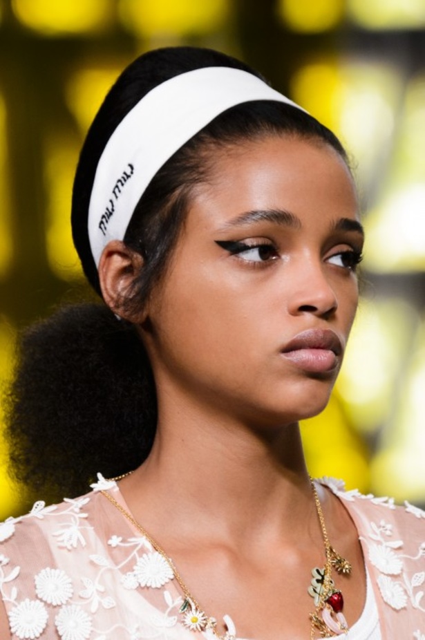 ابتكار وإبداع ضمن مجموعة ميو ميو لموسم ربيع وصيف 2018