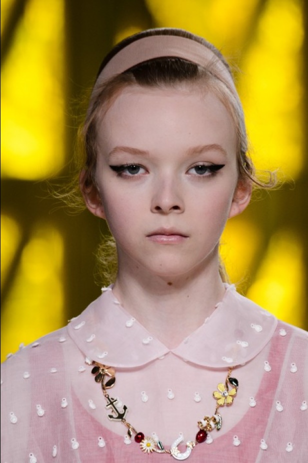 ابتكار وإبداع ضمن مجموعة ميو ميو لموسم ربيع وصيف 2018