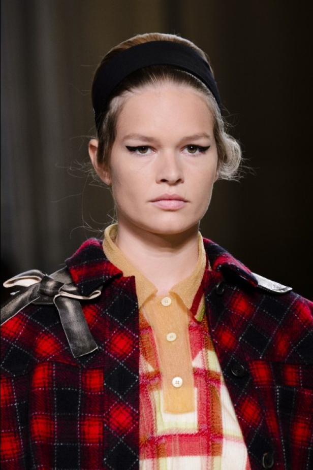 ابتكار وإبداع ضمن مجموعة ميو ميو لموسم ربيع وصيف 2018